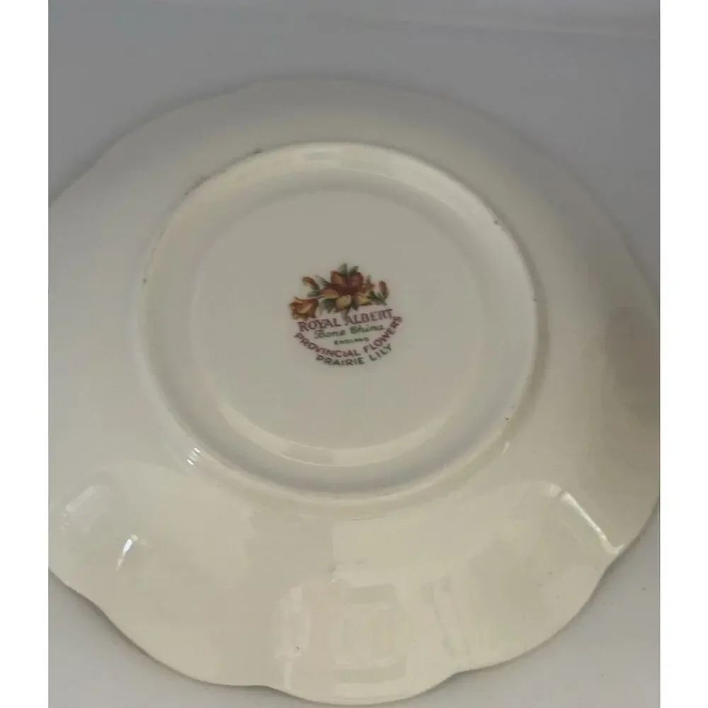 Royal Albert Provincial Flowers PRAIRIE LILY Teacup Saucer Set England 1975